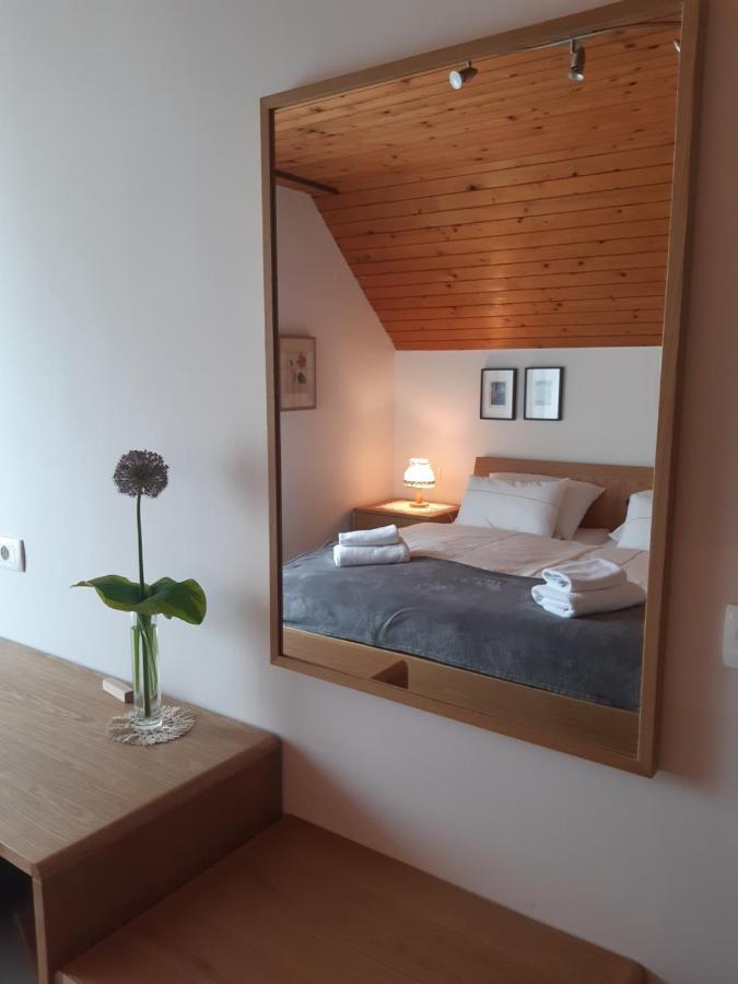 Sobe U Sirrc Bed & Breakfast Bled Bagian luar foto