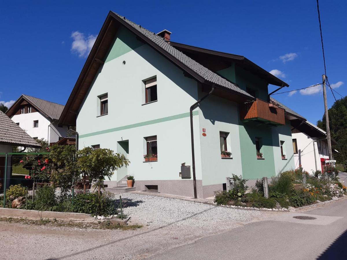 Sobe U Sirrc Bed & Breakfast Bled Bagian luar foto