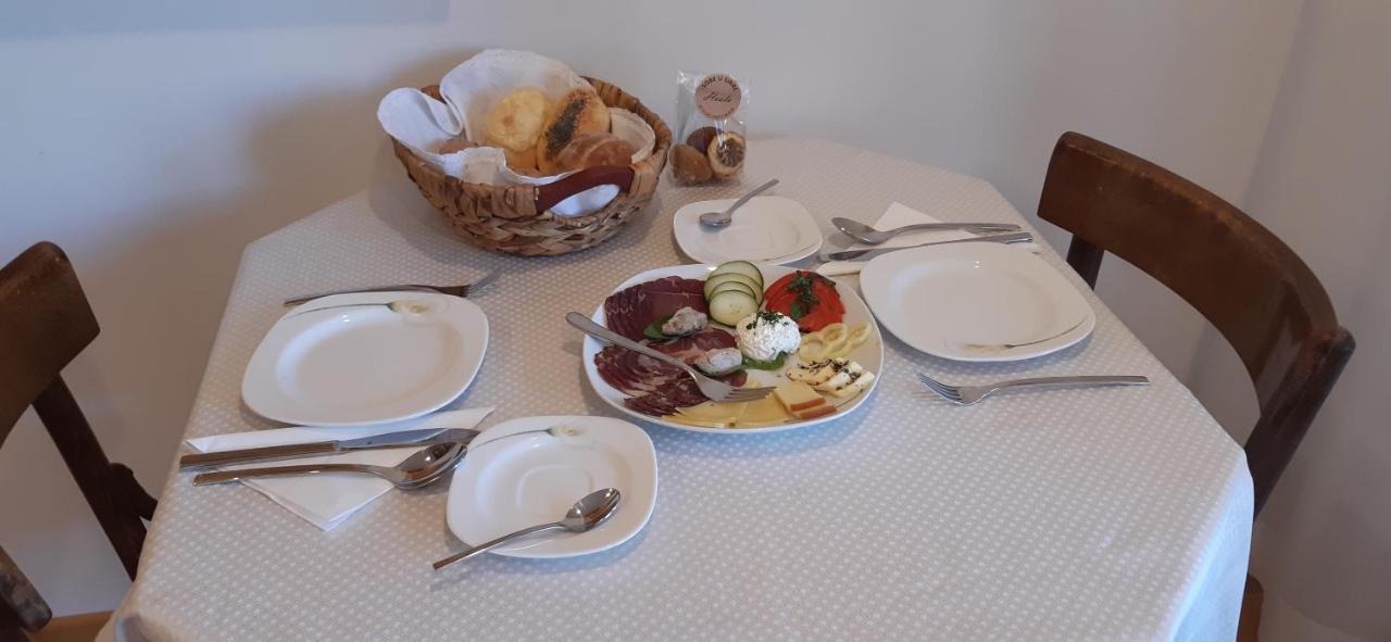 Sobe U Sirrc Bed & Breakfast Bled Bagian luar foto