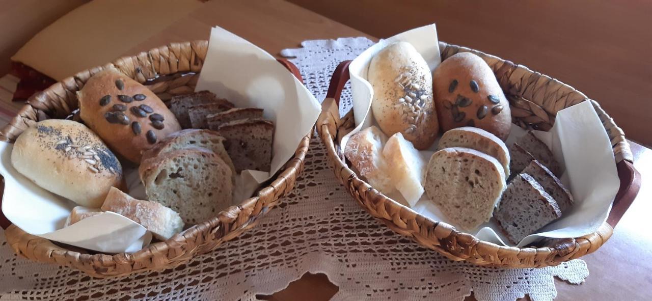 Sobe U Sirrc Bed & Breakfast Bled Bagian luar foto