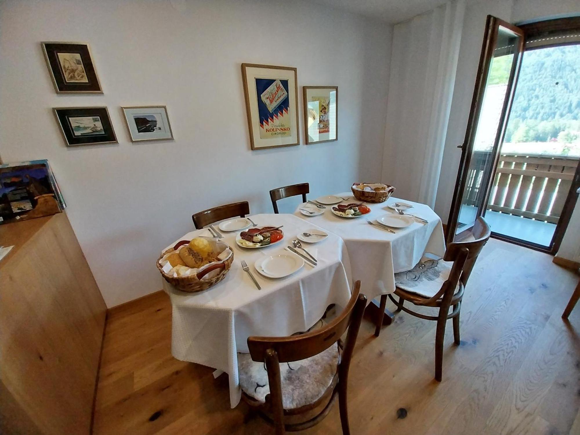 Sobe U Sirrc Bed & Breakfast Bled Bagian luar foto