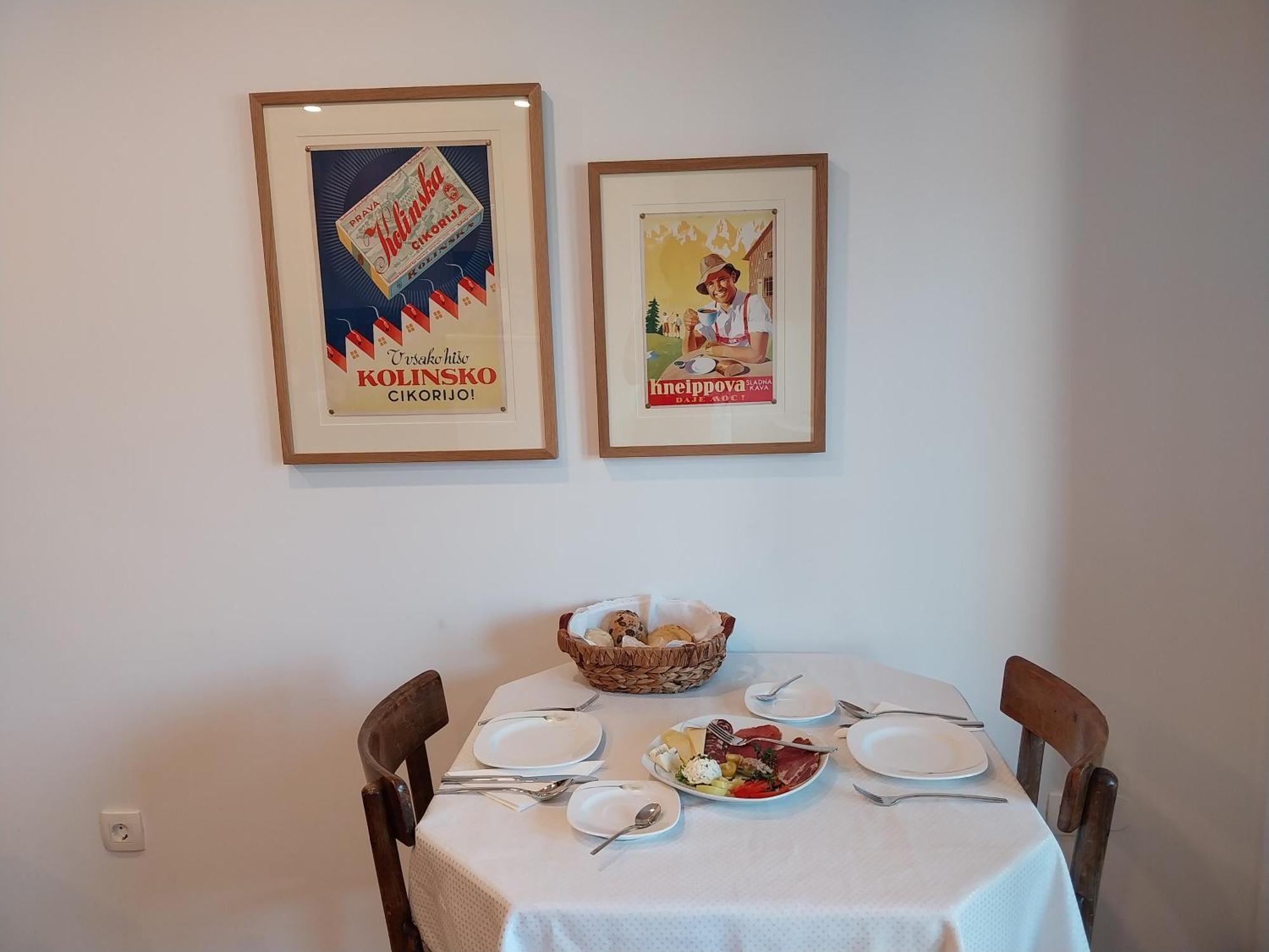 Sobe U Sirrc Bed & Breakfast Bled Bagian luar foto